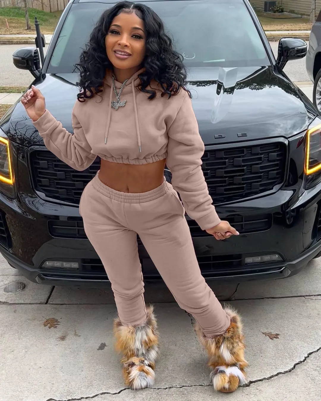 Akmipoem Sweatsuits for Women Set 2 Piece Tracksuits Outfits Casual Long Sleeve Crop Hoodie Jogger Pants Matching Sets