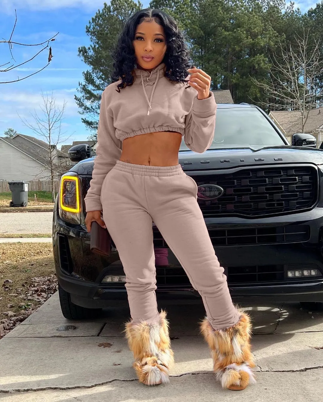 Akmipoem Sweatsuits for Women Set 2 Piece Tracksuits Outfits Casual Long Sleeve Crop Hoodie Jogger Pants Matching Sets