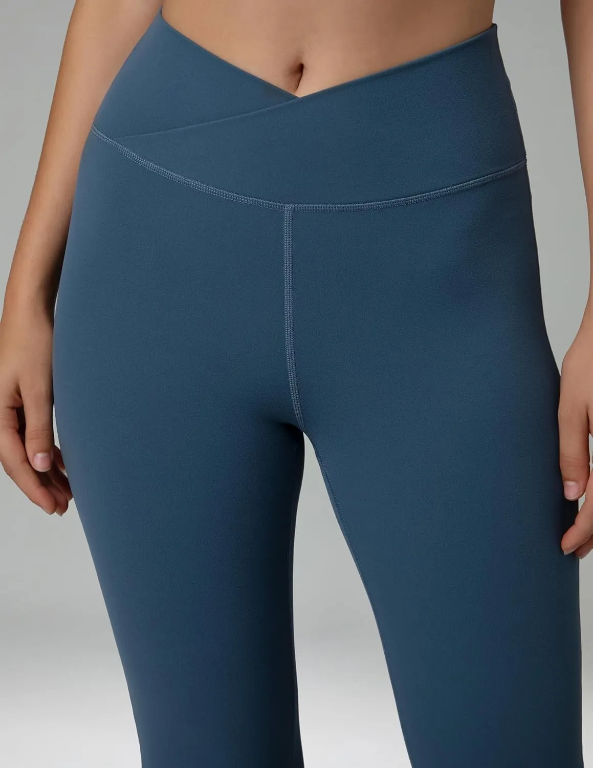 Colorfulkoala Women's Dreamlux Crossover Flare Leggings High Waisted Tummy Control Wide Leg Yoga Pants 29.5" / 31.5" Inseam