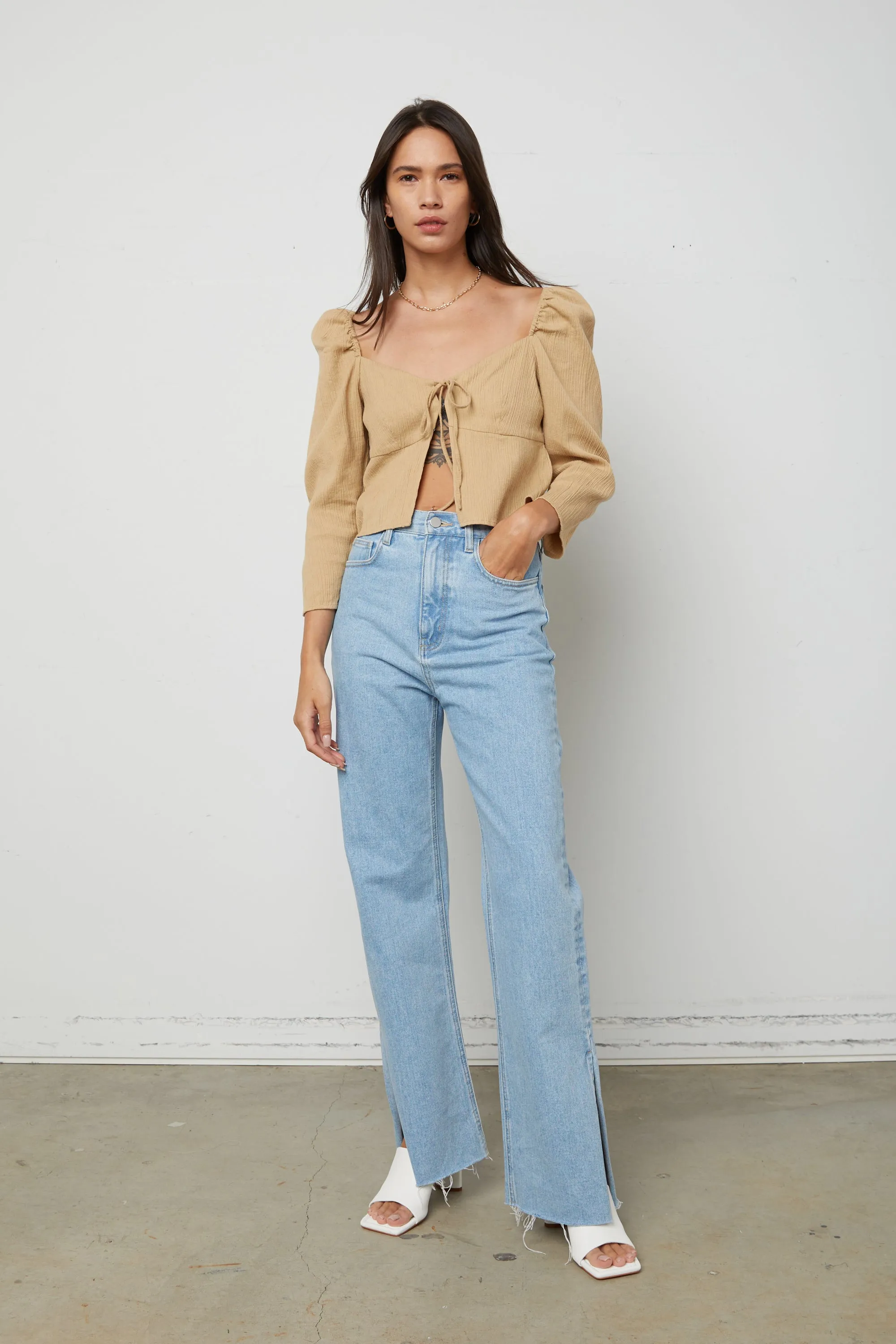 CROPPED SWEETHEART BLOUSE