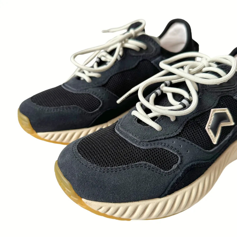 Isabel Marant Ewie Sneakers - Black/White