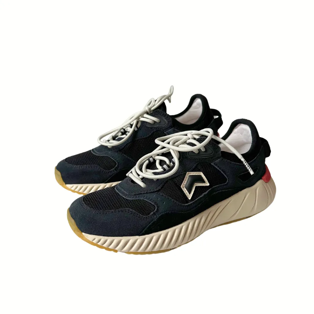 Isabel Marant Ewie Sneakers - Black/White