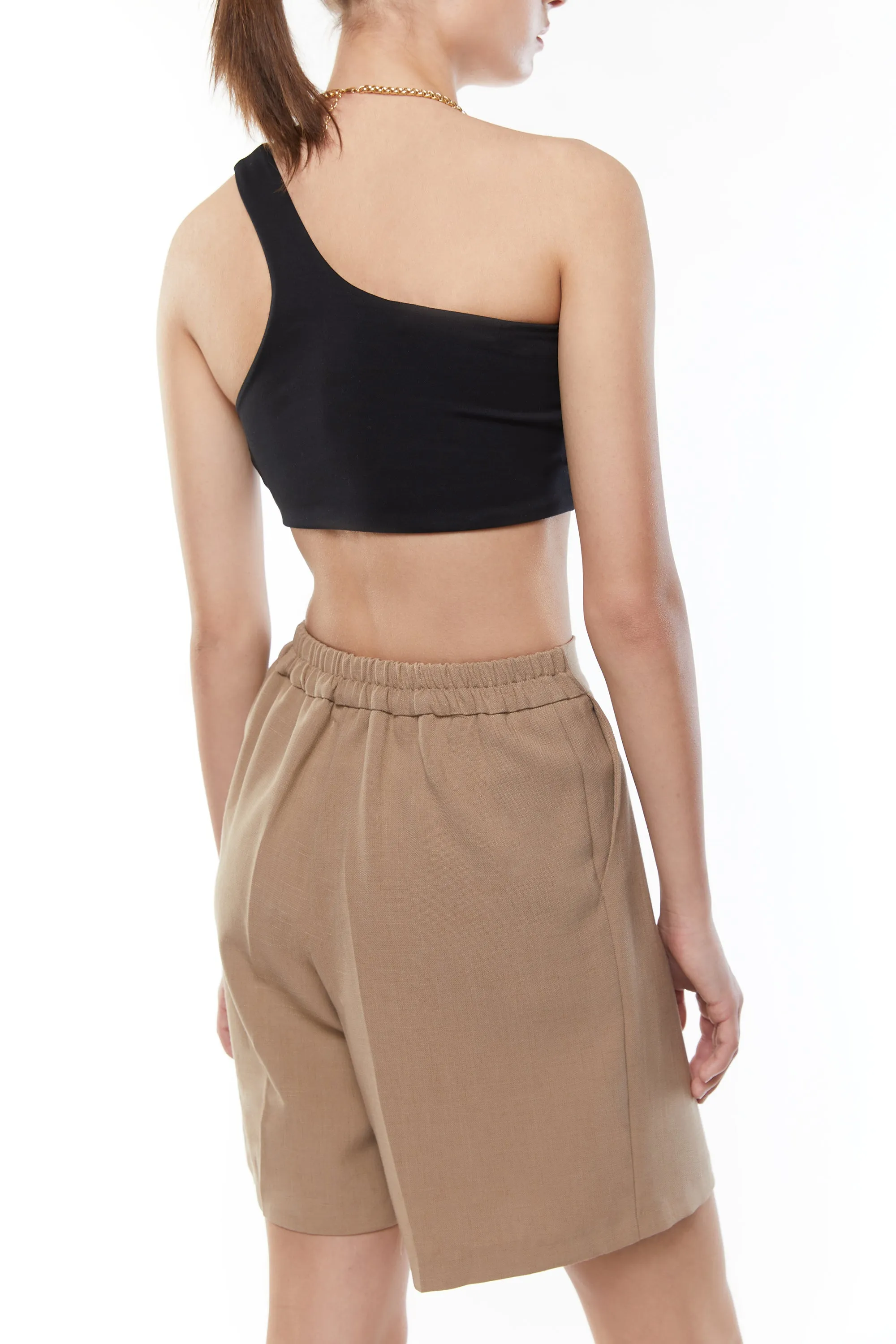 SINGLE PLEAT SHORT