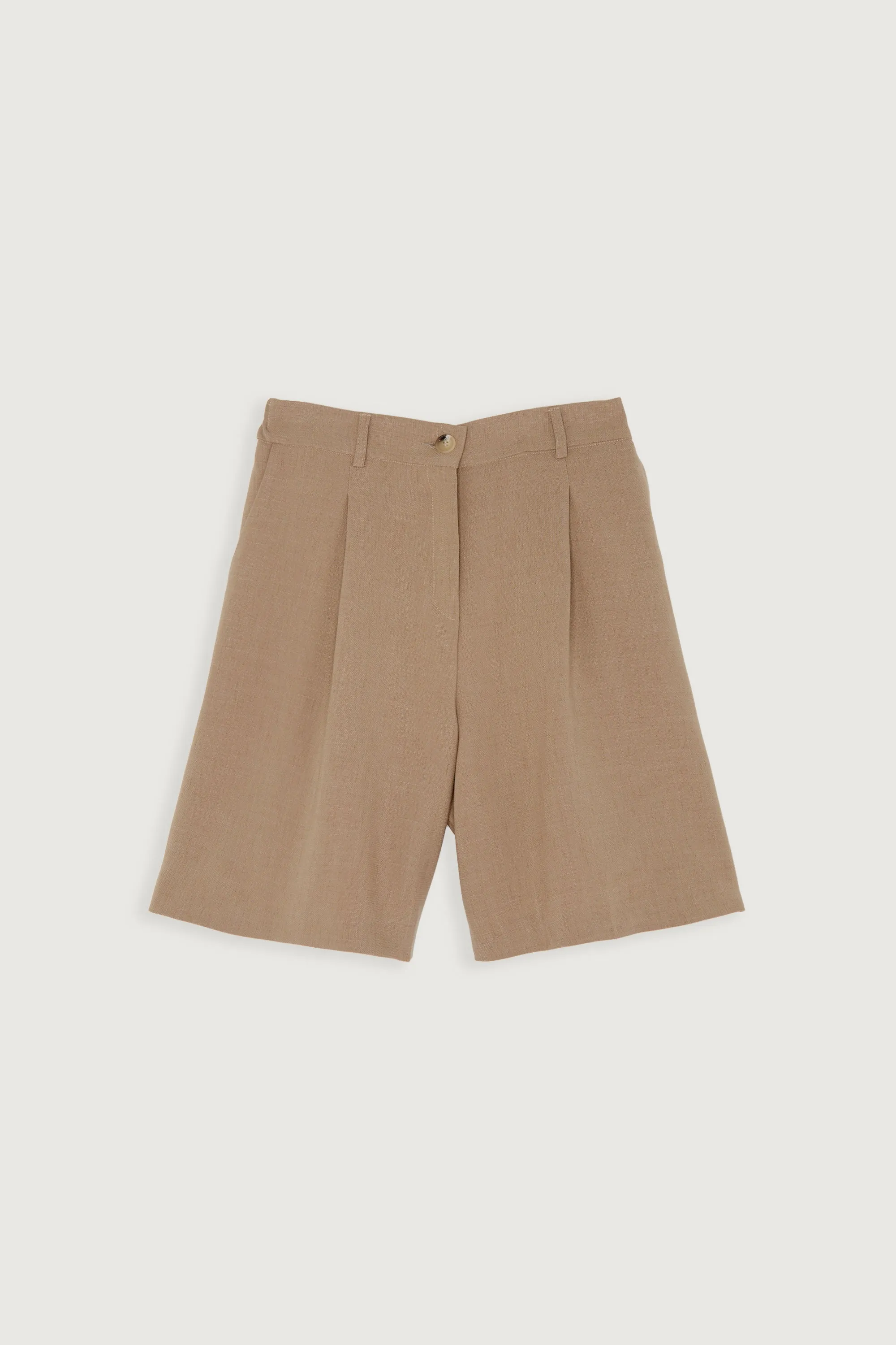 SINGLE PLEAT SHORT