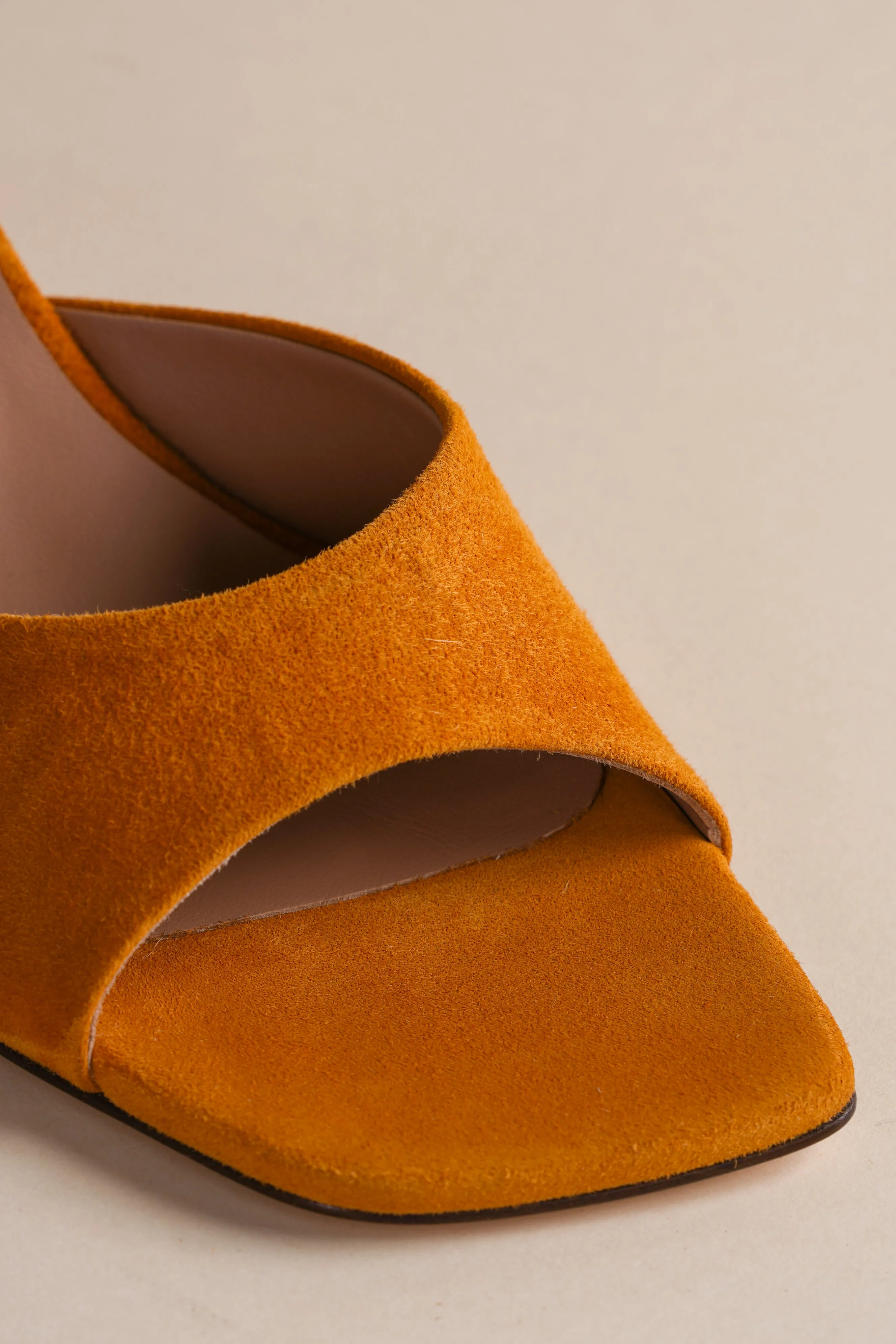 Tuesday Mule in Mustard