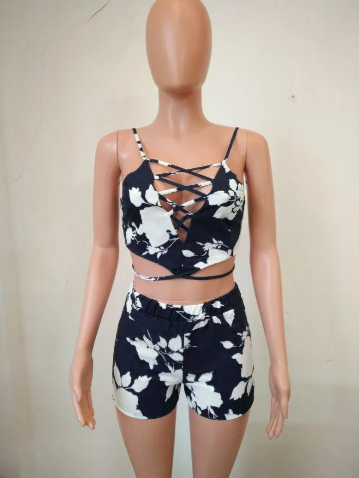 TWO PIECE NAVY FLORAL LACE-UP SHORTS SET