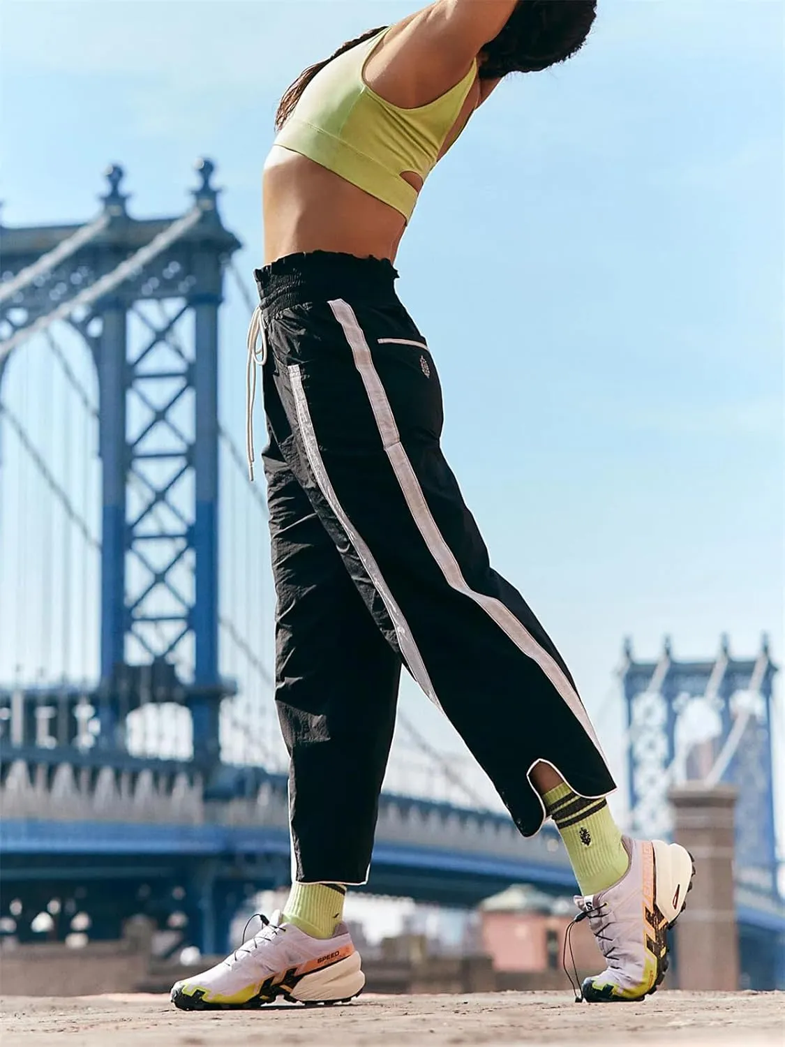 Women Y2k Track Pants Side Striped Wide Leg Baggy Pants Casual Drawstring Waist Parachute Sweatpants Streetwear