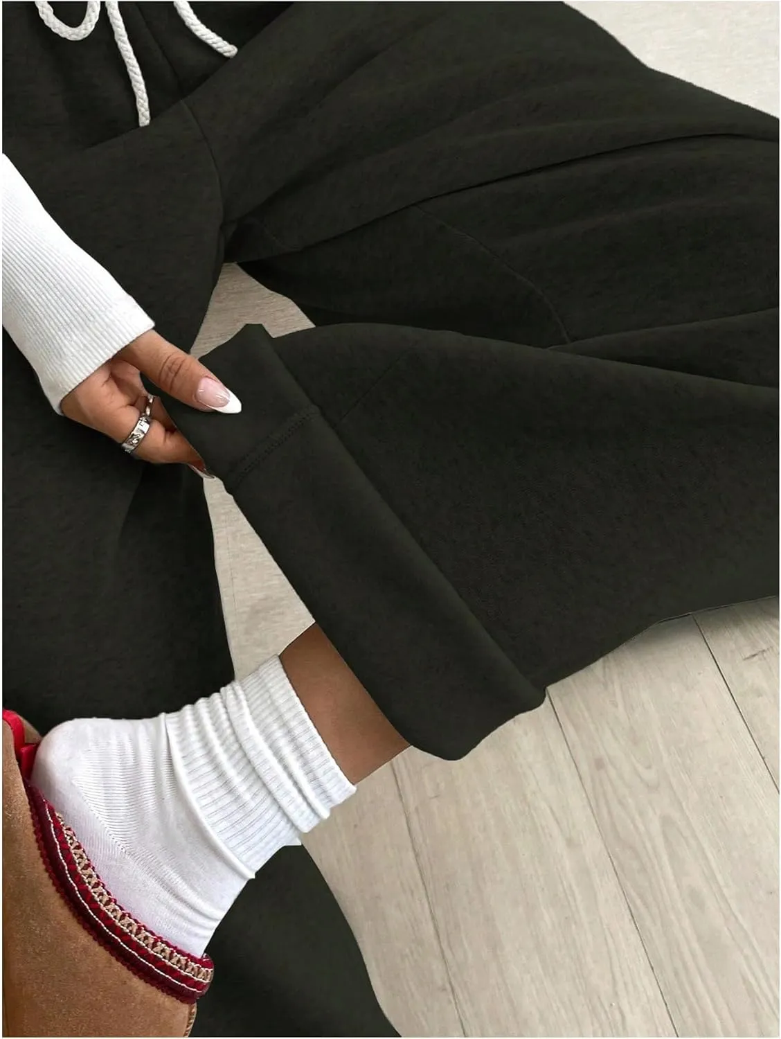 Women's Wide Leg Sweatpants Low Drawstring Waist Workout Track Pants Baggy Trousers